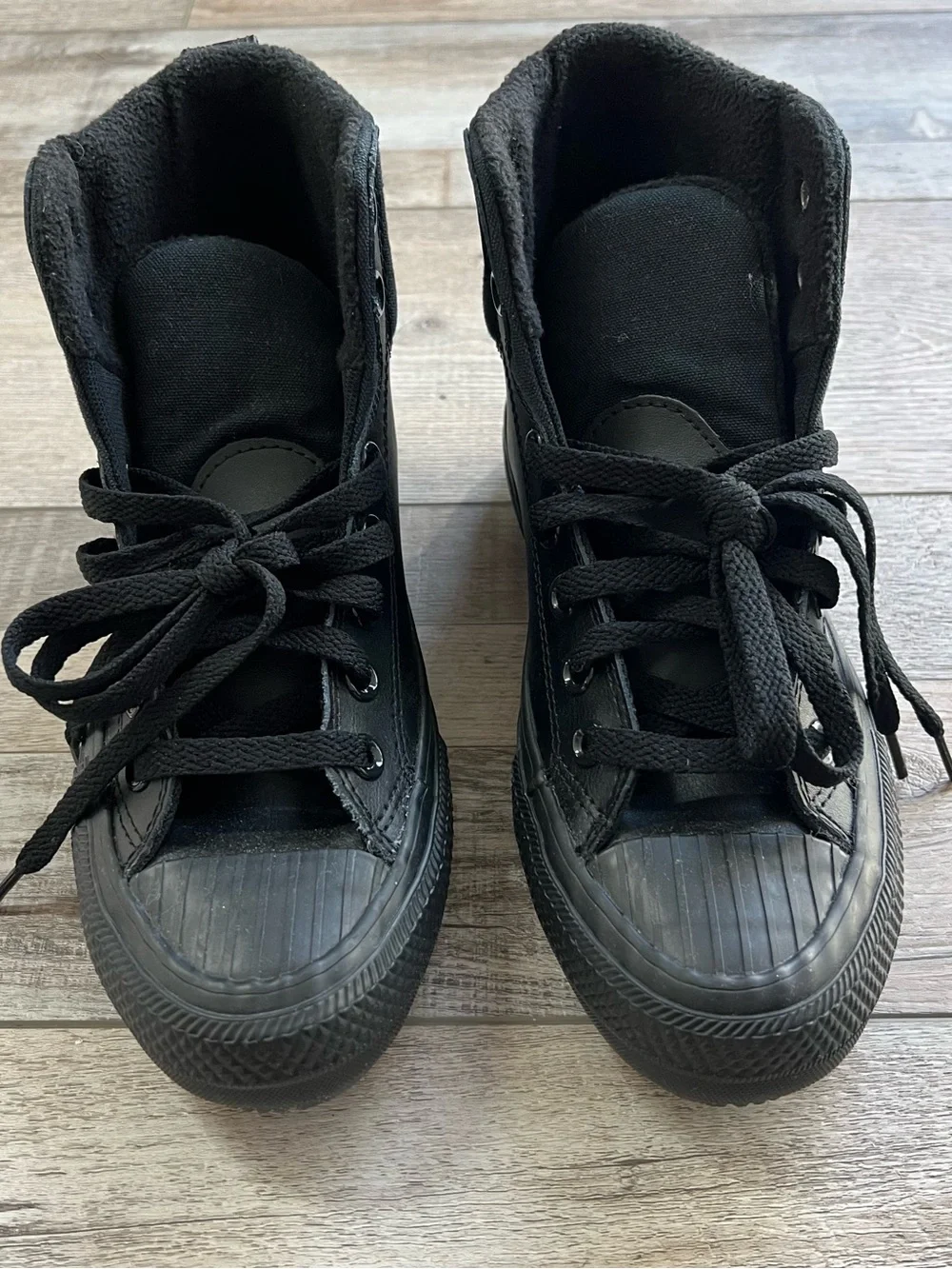 NWT Converse Boys Black Leather Berkshire Boots Size 3.5